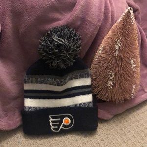 Flyers winter hat
